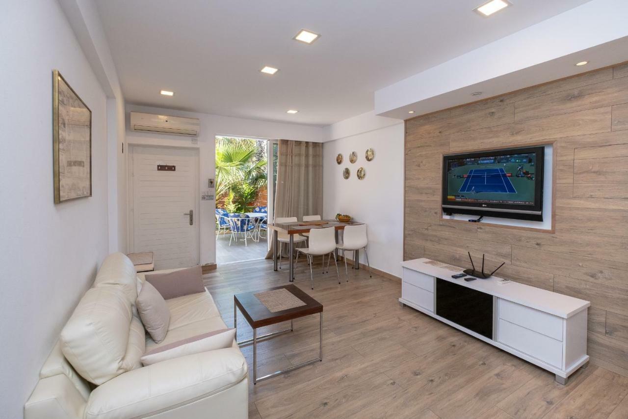 Apartmán Townhouse By The Sea Pirate Harbor Paphos Exteriér fotografie